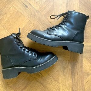 Madden Girl size 10 combat/Moto boots